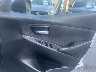 Mazda Mazda2 Photo 38