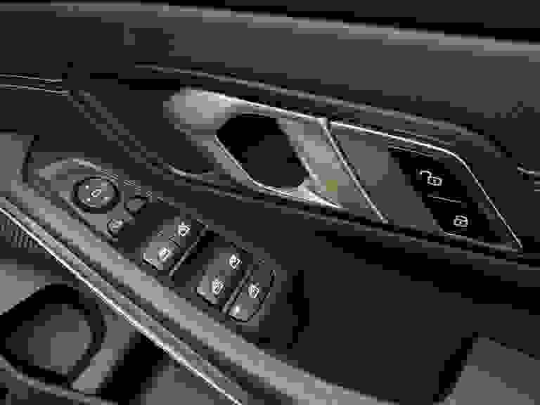BMW 3 SERIES Photo spincar-d10d1fa5ebddd08461dde301c51a15ddc6656899.jpg