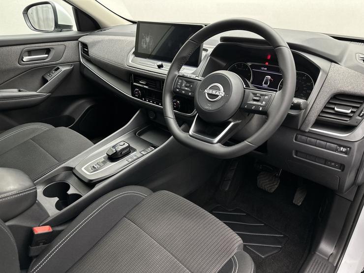 Nissan QASHQAI Photo spincar-d20766ea0b3481704bc52220a7c826c71b2b4f9f.jpg