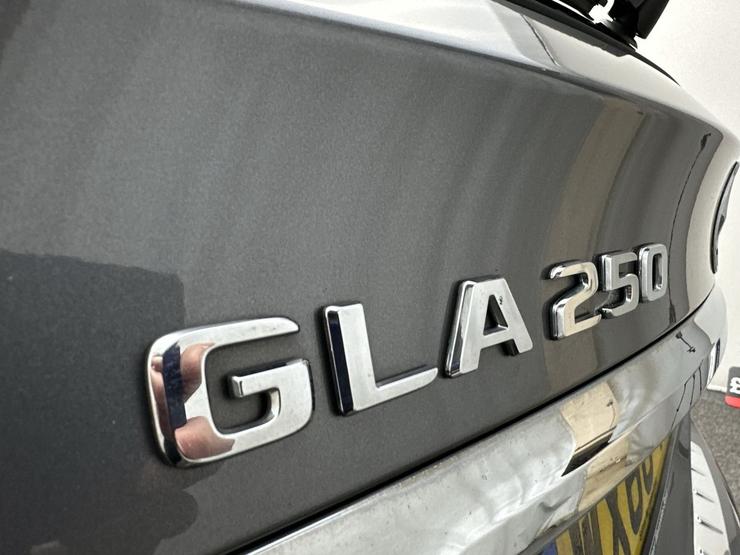 Mercedes-Benz Gla Photo spincar-d375575776c2e1f08fb69ebe28b2b364b23a4746.jpg