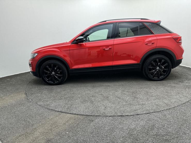 Volkswagen T-Roc Photo spincar-d4113919519b390721d8119dd934eb699a178544.jpg