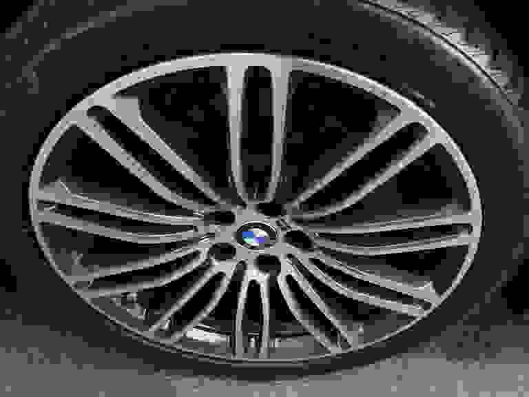 BMW 5 SERIES Photo spincar-d424e0da0a08dac06737f6e578a2c75e84cb3026.jpg