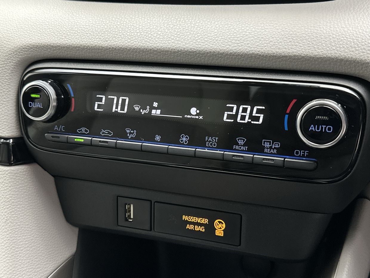 Toyota Yaris Photo 13