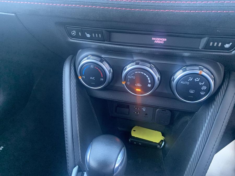 Mazda Mazda2 Photo spincar-d517d2fae3ff81da1d37806cb8c7b9e052a67abe.jpg