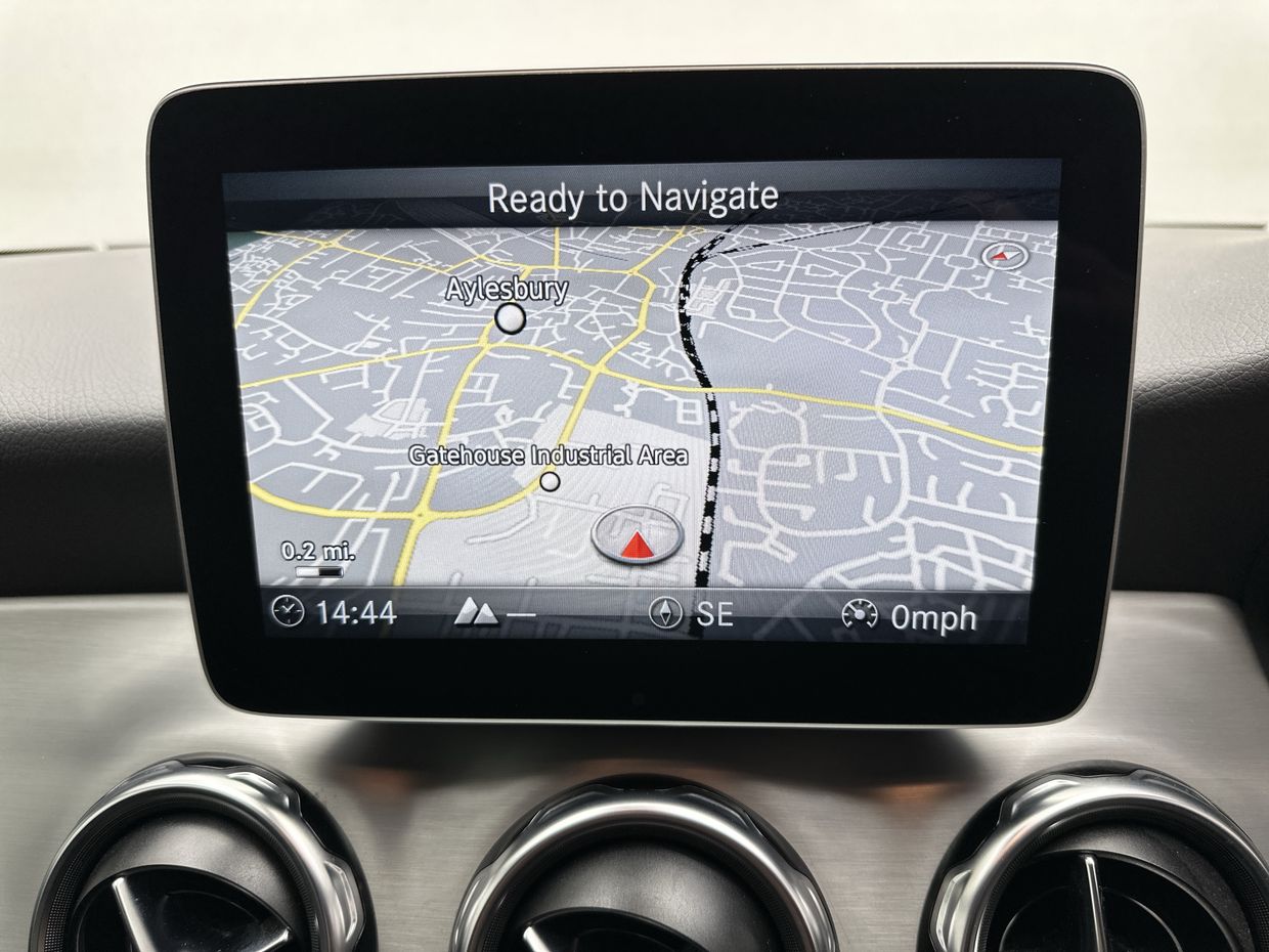 Mercedes-Benz Gla Photo 10