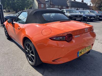 Mazda MX-5 Photo 15