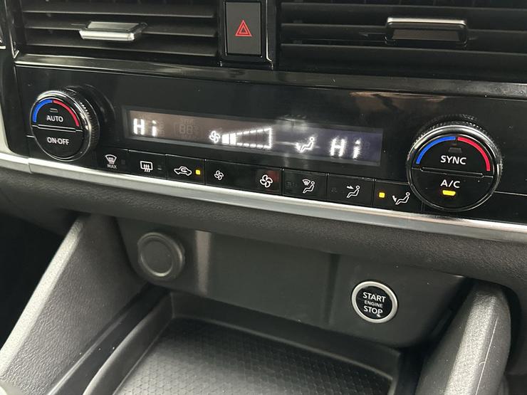 Nissan QASHQAI Photo spincar-d866917dc63bcc13b4a6f09afc3f9d41d7d871c5.jpg