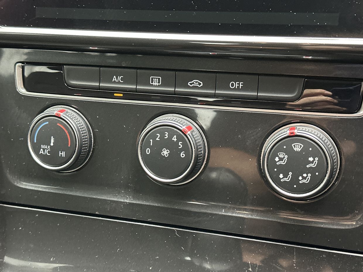 Volkswagen GOLF Photo 12