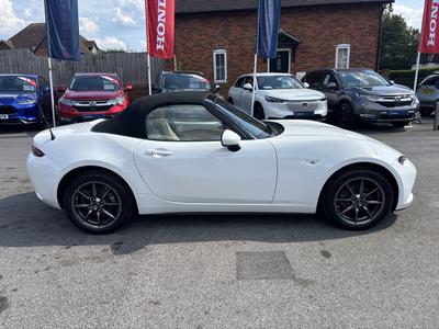 Mazda MX-5 Photo 12