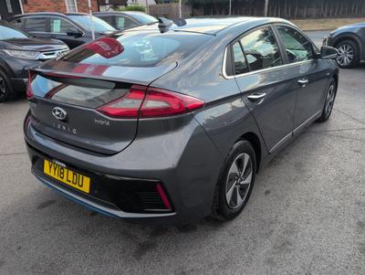 Hyundai IONIQ Photo 13
