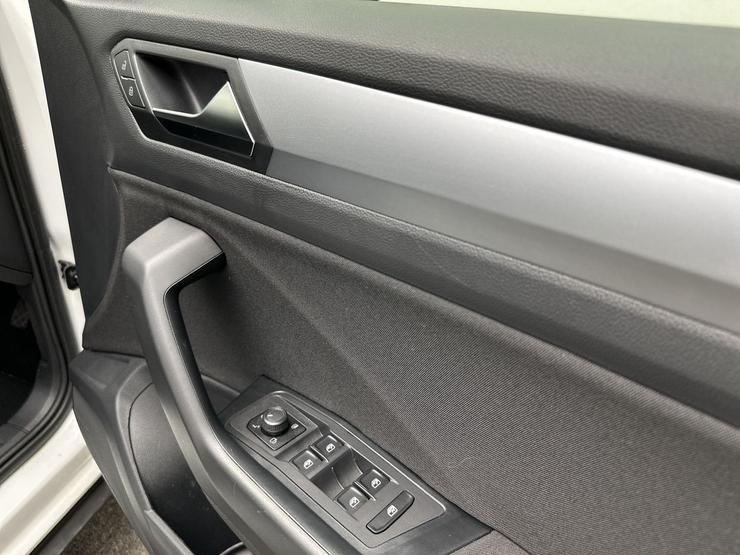 Volkswagen T-ROC Photo spincar-d9e03a20e3906dcc59e189ae4061cf428ff4b907.jpg