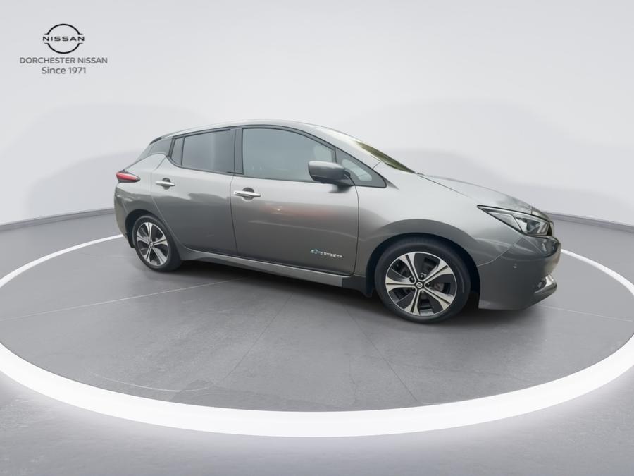 Nissan Leaf Photo spincar-da03bd0e79b6a5bb64860fa4fd4083d5e615624c.jpg