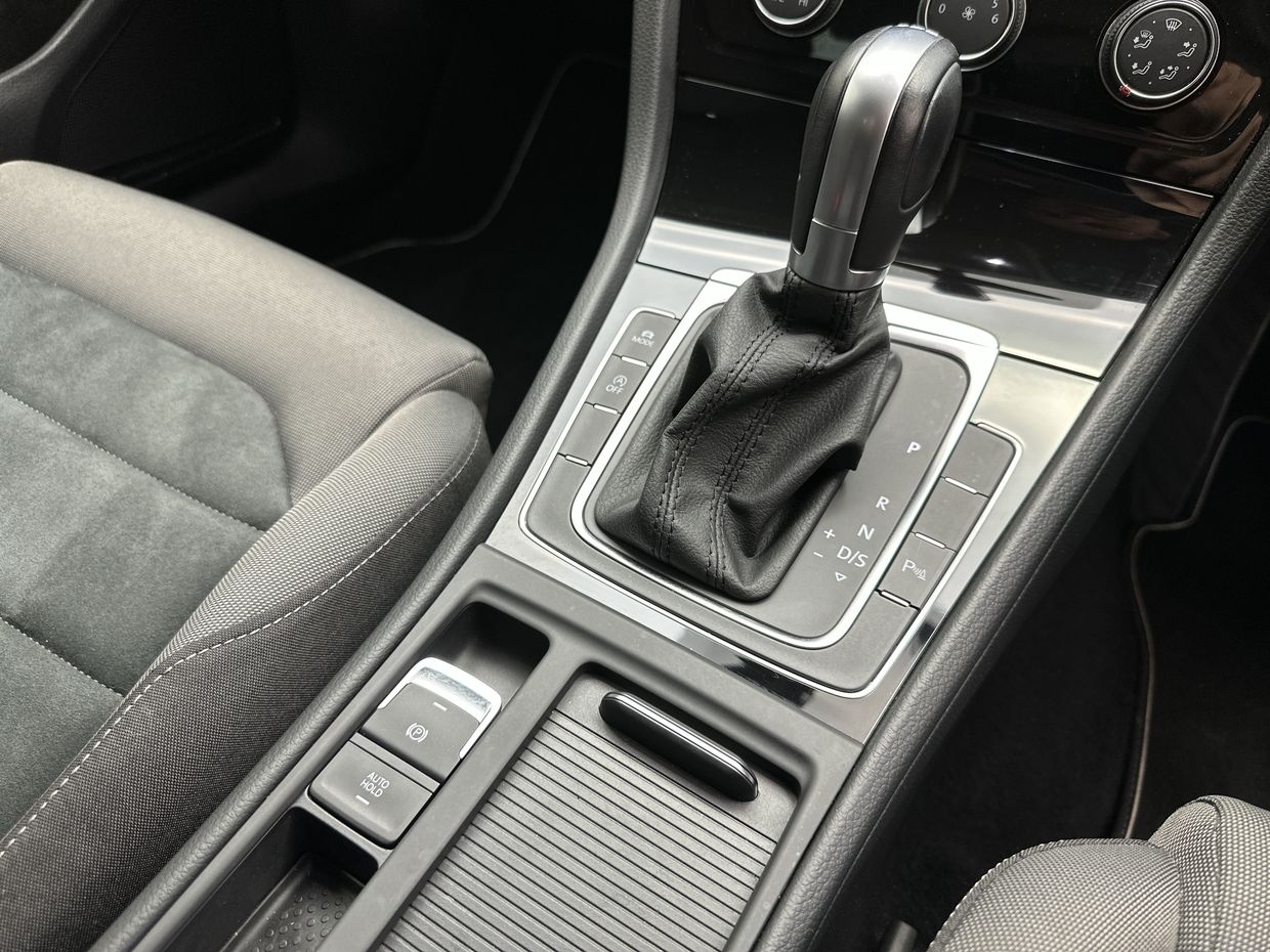 Volkswagen GOLF Photo 27