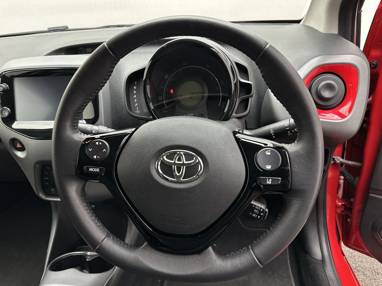 Toyota AYGO Photo 13