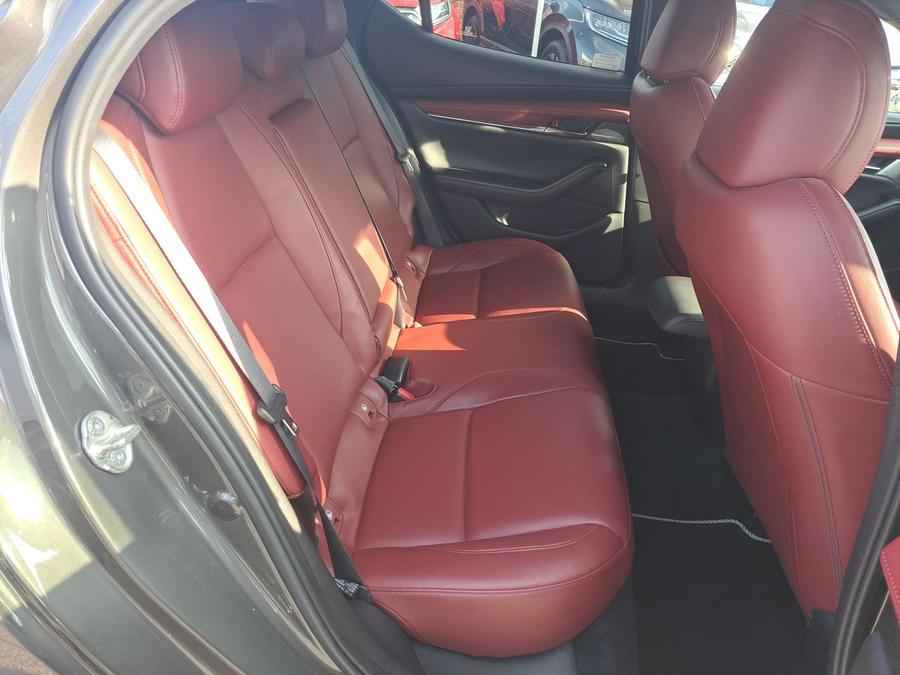 Mazda Mazda3 Photo spincar-db849e80e95e8fb4d24e815598d356a3cb00e6e0.jpg