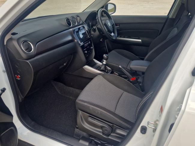 Suzuki Vitara Photo spincar-dc442f1d013a6cc491c76e7aeee2a61c4438f27e.jpg