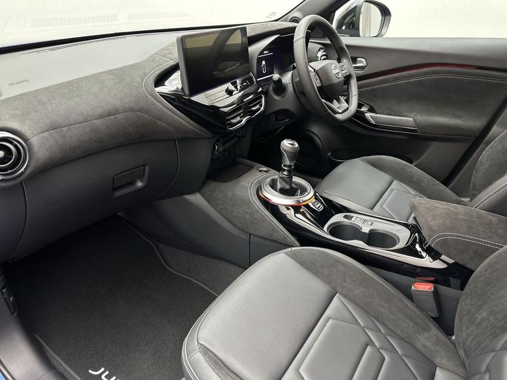 Nissan JUKE Photo spincar-dcdcdf2a6827467d4a5cd1b5ca37c72001698819.jpg