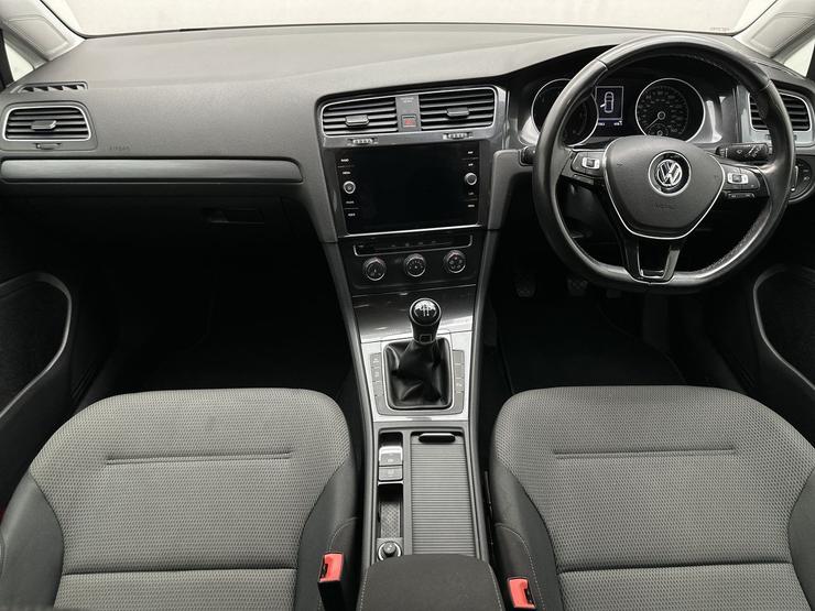 Volkswagen GOLF Photo spincar-ddc49e5b703e84a9466d2d40611e6bfa4a8b0fbf.jpg