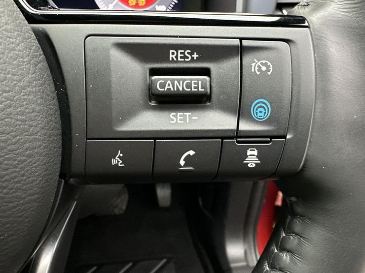 Nissan QASHQAI Photo spincar-ddcf38c0852b8e5184fcc12f7f404d2d0c9e474c.jpg