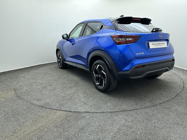Nissan JUKE Photo spincar-de3938878ef5ae90075437cb7a30cdbe6ce4e717.jpg