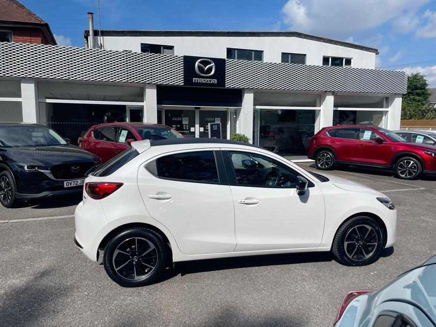 Mazda Mazda2 Photo spincar-de631f8123fa4e66e9c04b9ba7b3079f5de9d06e.jpg