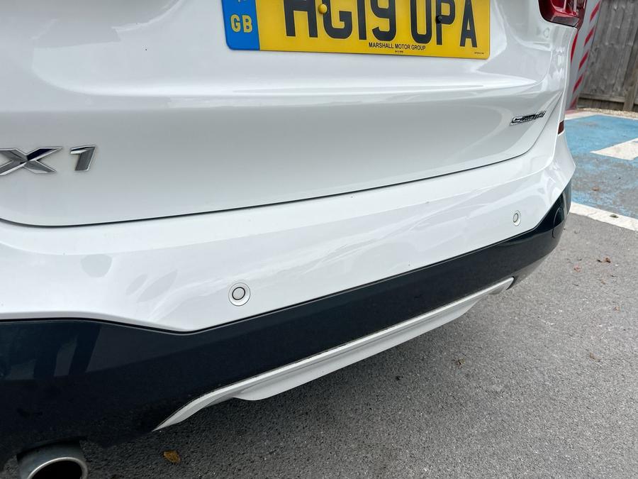 BMW X1 Photo spincar-e00dc3a50030d357aa3d6ec577c137991bc32d53.jpg