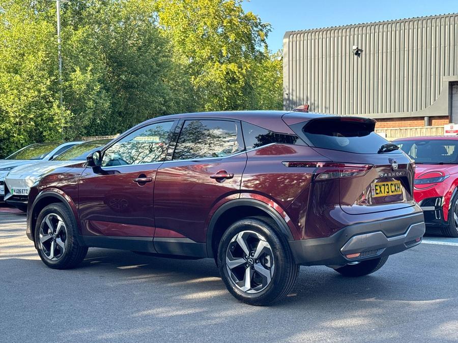 Nissan Qashqai Photo spincar-e02e3416987b408eeae3d6db51f27f30dda8d669.jpg