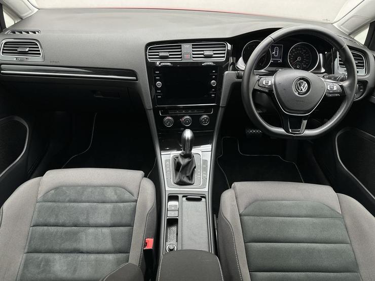 Volkswagen GOLF Photo spincar-e2742ae9a9fd84402e4a2eb6b9f99fd7d78bedb7.jpg