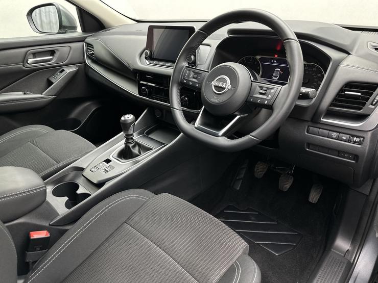 Nissan QASHQAI Photo spincar-e2ab318e712ad4942007753870fceae8f85c2873.jpg