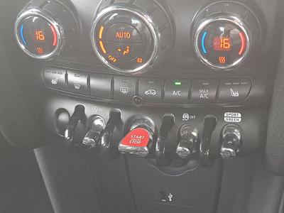 MINI Hatch Photo 31