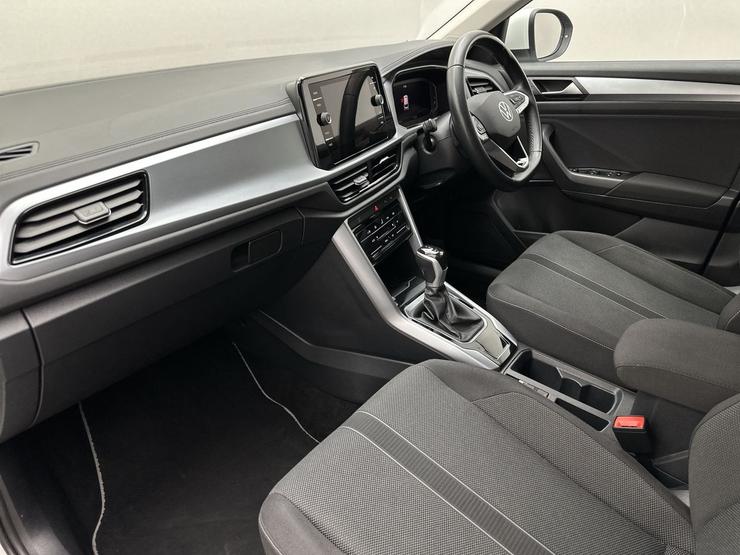 Volkswagen T-ROC Photo spincar-e4aa3a5103f7a7db43b4bdf1ce6234b526fb3401.jpg