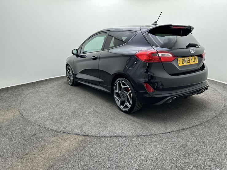 Ford Fiesta Photo spincar-e50688fbd3a866a09a66a1458116220f091baa1c.jpg