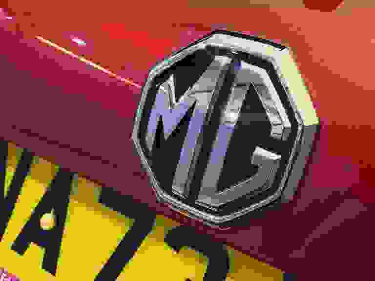 MG MG HS Photo spincar-e5367ed510e340c7902c311831d40a24781df906.jpg