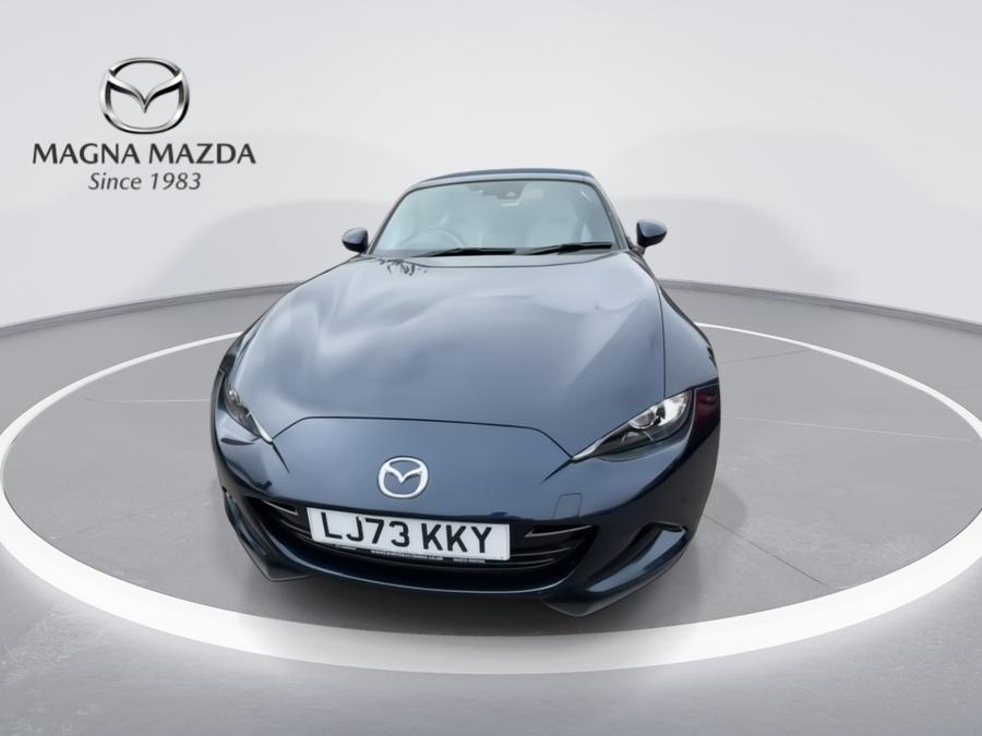 Mazda MX-5 Photo spincar-e53ba96f6b501ba5adf6924373865aa50a8f366d.jpg