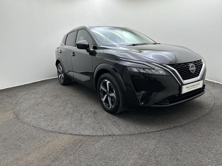 Nissan QASHQAI Photo spincar-e635526bc1da26e8a4571b36fede91b2e5950ef9.jpg