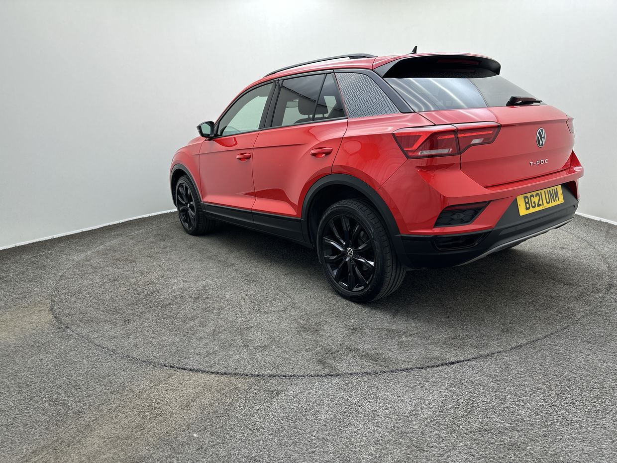 Volkswagen T-Roc Photo 5