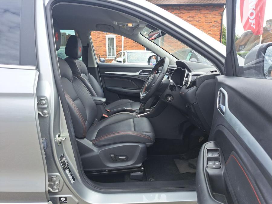 MG MG ZS Photo spincar-e755538f042a02c30aca3db7d6b7aaf8f821c033.jpg