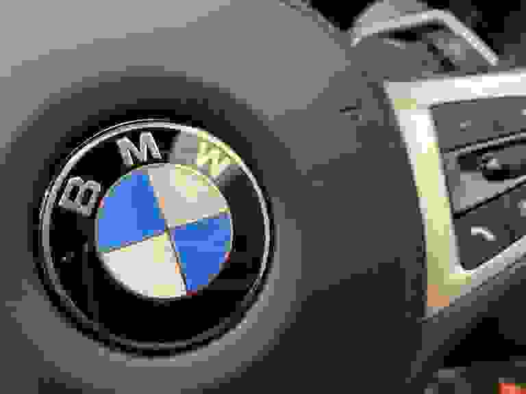 BMW 3 SERIES Photo spincar-e7d3feff0140b2a527b51e962a50ee139719e48e.jpg