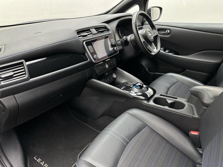 Nissan LEAF Photo spincar-e81e27ca309a2886fe9cf734b122a01cb89b2db6.jpg