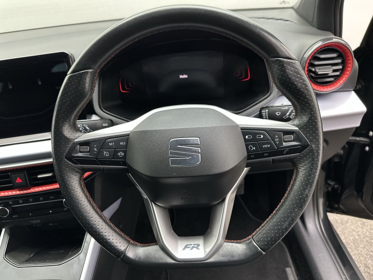 SEAT ARONA Photo 14
