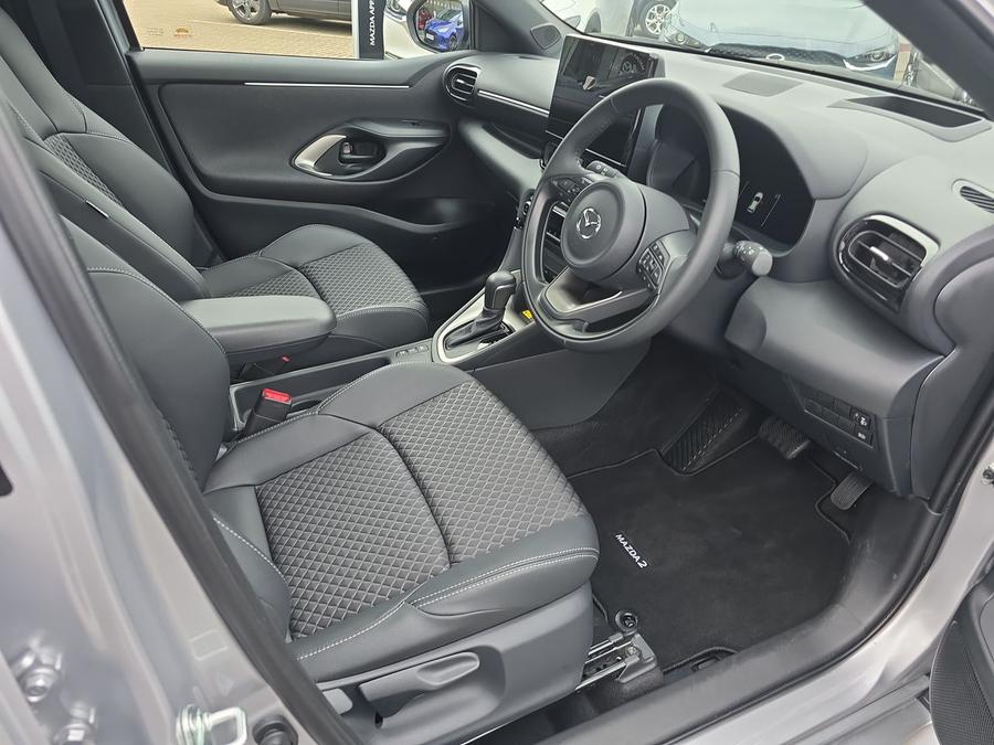 Mazda Mazda2 HYBRID Photo spincar-e8b85fcbd041a3176c1b9b3692711d8a5ff89c38.jpg