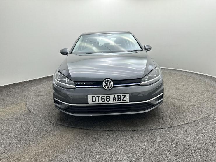 Volkswagen GOLF Photo spincar-e9b65e1bb14876590fb4381fd478fe0dda817e33.jpg