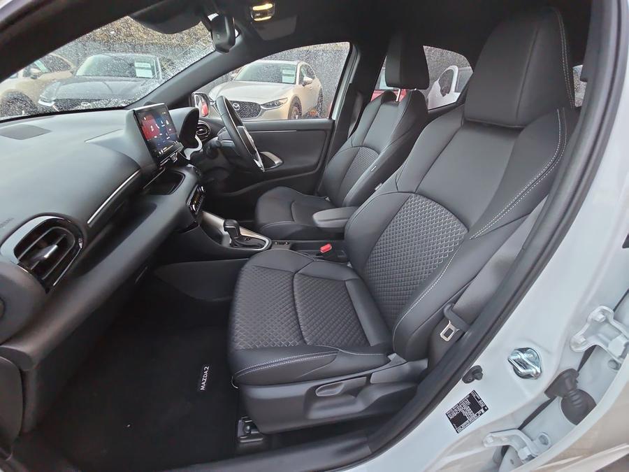 Mazda Mazda2 HYBRID Photo spincar-ea642348c2a32948ab3378b2dd86eda8be632f53.jpg
