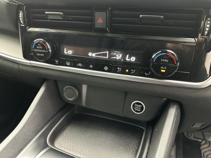 Nissan QASHQAI Photo spincar-ea9a8f25cf8c622ea46d763264bfdb13dd8f5f65.jpg