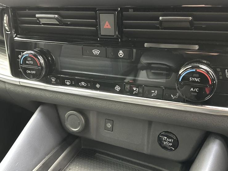 Nissan QASHQAI Photo spincar-eb2697f4d79c198d49c86fc0e9368ed21f688f49.jpg