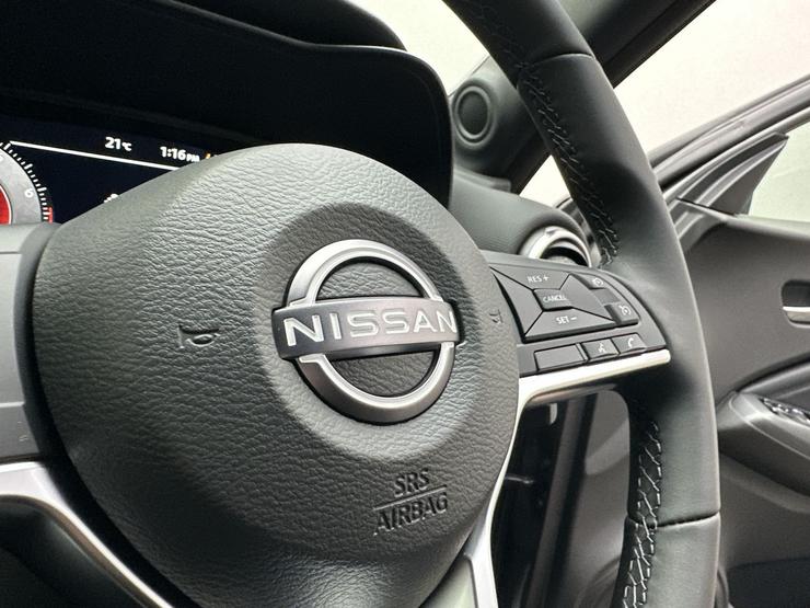 Nissan JUKE Photo spincar-ebc1aadb5042b52d58ad2e2094237301e8f3f5bb.jpg