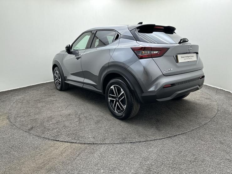 Nissan JUKE Photo spincar-ebf3dbc48f6d4c91432ec7f62dd7c274778fa59d.jpg