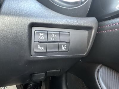 Mazda MX-5 RF Photo 36