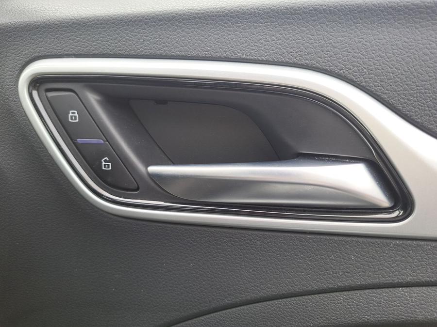 MG MG ZS Photo spincar-ef453aef293ff9ab8ba411b38420f3dbb92f7653.jpg