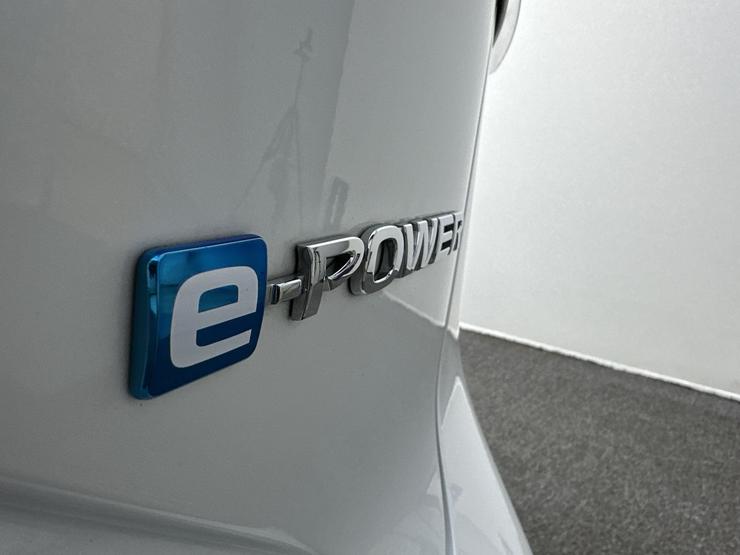 Nissan QASHQAI Photo spincar-efda9b2fac33f0b6cf0548f8ffd7c5526ab85120.jpg